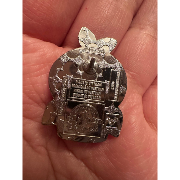 Disney Hidden Mickey ORANGE BIRD "Treats" Cupcake Pin Wave B 2025 - Picture 2 of 2